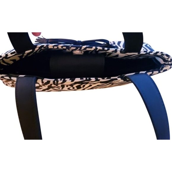 Liz Claiborne Zebra Print Shoulder Bag w/ Bow Accent Black Handles Snap Closure - Picture 4 of 7